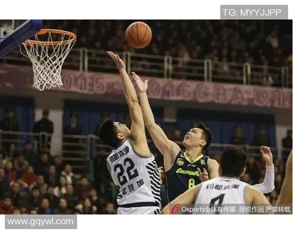 南京篮球队盯防策略分析及其在比赛中的成效与不足之处探讨 南京篮球队盯防策略分析及其在比赛中的成效与不足之处探讨