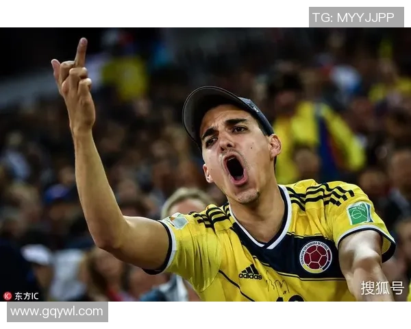 足球明星亲民互动展现魅力球迷手势引发热潮 足球明星亲民互动展现魅力球迷手势引发热潮